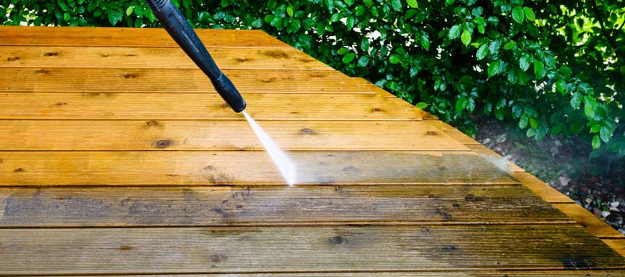 pressure washing per hour, pressure washing rates, hourly pressure washing cost, pressure cleaning prices 2025, cost of pressure washing, power washing pricing, exterior cleaning rates
